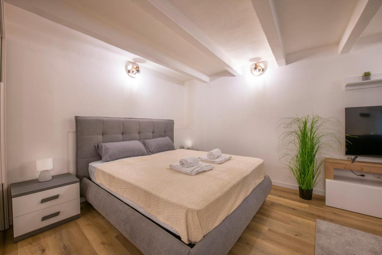 Appartement Borsarihouse Wifi & Smarttv à Vérone Extérieur photo